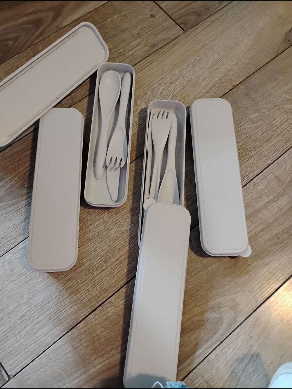 White Portable Cutlery Set with Travel Case